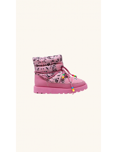 SNOW BOOTS PINK s'inspire de l'anatomie humaine