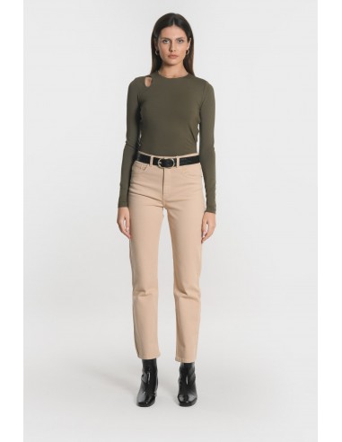 PANTALON CROPPED SPORTWEAR BRENDA CAMEL est présent 